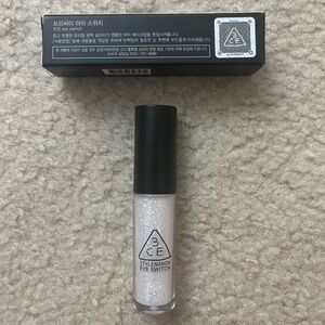 3CE Eye switch glitter in stuck